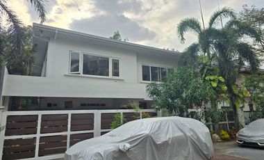 Paseo De Magallanes House for Sale