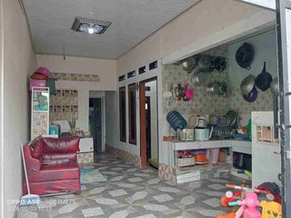 rumah kampung deket stasiun kereta taman sari kota serang