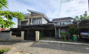 Dijual Rumah Mewah Dalam Komplek 5 KT , 3 KM Posisi Strategis LT 464 -Rp.1,5 M Nego