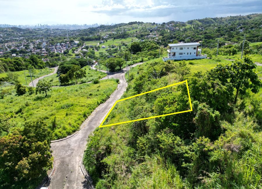 Forest Hills Avenue, Lower Tulakin, Bagong Nayon, Antipolo, Rizal