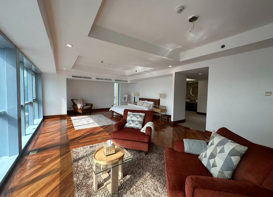 FOR SALE/LEASE - Fully Renovated Bi-Level Penthouse Unit in Bel Air ...