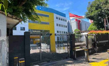Gedung Bertingkat 4 Lantai Pinggir Jalan Raya Strategis - LT 2220 m²