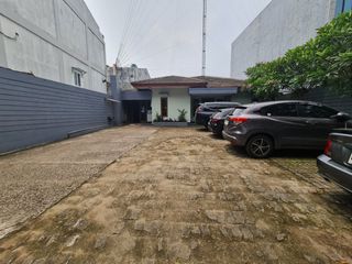 Dijual Tanah Pinggir Jalan Raya 805 m², Daerah Ramai, Harga Nego