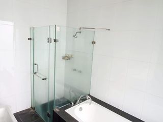 Jual Rumah Cluster elite Pulomas Residence, Jakarta Timur, Hadap Utara, Nego, Bebas Banjir