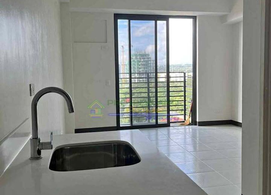 Grasslands Drive, Santo Domingo, Santa Rosa, Laguna image 2