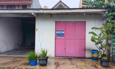 Dijual rumah di perumahan duta bintaro cocok buat tempat tinggal dan usaha.
