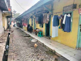 jual kontrakan 90 pintu dan 7 ruko luas 5000 m2 surat SHM