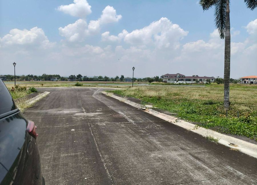 Bali Street, South Lake Village, Malitlit, Santa Rosa, Laguna
