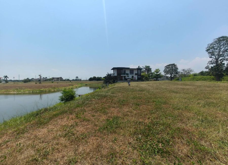 South Lake Drive, South Lake Village, Malitlit, Santa Rosa, Laguna image 2