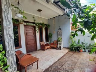 Rumah 1 Lantai Hadap Utara semi Furnished SHM Siap Huni di Karang Tengah