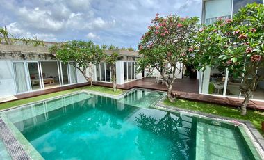 Villa modern umalas bali