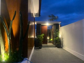 Modern Minimalist 3BR Villa near Kedungu Beach
