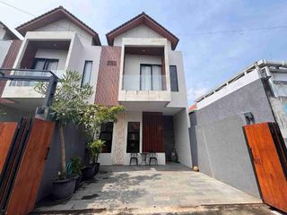 Rumah Modern Minimalis 2 Lt, Lokasi Strategis di Tukad Balian, Densel dekat Sanur, Renon & Kuta