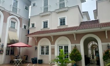 Jual Alesha rumah 4 Kamar di Vanya Park BSD dengan semi private pool