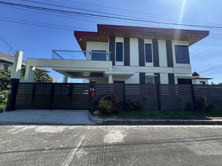 SPACIOUS SINGLE DETACHED HOUSE AND LOT FOR SALE IN ATHENA EXCUTIVE IMUS CAVITE