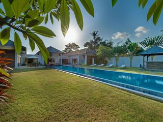Villa Jual 1.1 di Area Kediri Tabanan yang sangat Luas dan Mewah