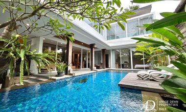 FREEHOLD 3-BEDROOM VILLA SET WITHIN GATED COMPLEX IN SEMINYAK