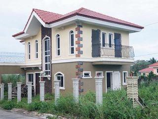 FOR SALE! 3 BEDROOMS AND 2 PARKING IN SUNTRUST VERONA RESIDENCE, SILANG CAVITE