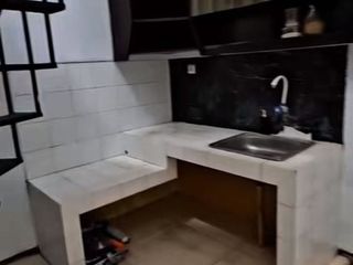 Rumah Metro Permata 1 Dijual Murah Dibawah Pasaran Siap Huni 1 1/4 Lantai  Karang Tengah Tangerang
