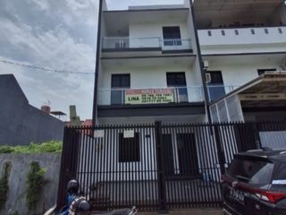 DIJUAL CEPAT RUMAH DI TAMAN SURYA 5