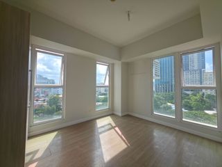 RFO 1BR Corner Condo for Sale in Solinea Cebu Business Park, Across Ayala Center Cebu