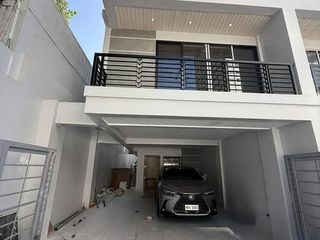 Townhouse for Rent at Kapitolyo, Pasig City