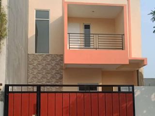 Rumah Baru 2 Lantai di Banjar Wijaya Dalam Cluster