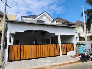 DIJUAL Rumah Boulevard Siap Huni Baru Selesai Proses Renov Serpong Park