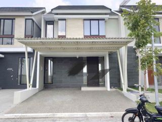 jual rumah 2 lantai 1,6M an aja Northwest ya code:MM