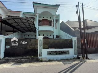 RUMAH DISEWAKAN DI SOLO DEKAT FAVE HOTEL
