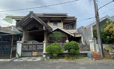 Dijual Via Lelang Rumah di Manyar Indah