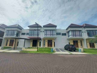DISEWAKAN RUMAH FULL FURNISH DI HOLLAND VILLAGE, HARGA SANGAT MURAH
