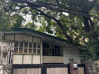 550 sqm Prime Lot with Old Livable House in San Antonio Village, Makati