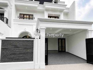 Rumah baru design mewah American Classic siap huni dekat Pesanggrahan