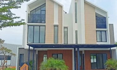 Rumah type Essence 2lt+attic 6x13,3 80m Cluster La Seine JGC Jakarta Garden City Cakung