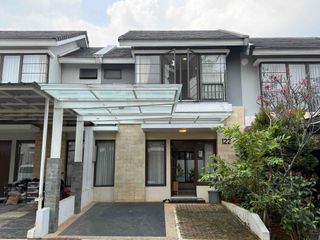 Rumah Full Furnished di Ciracas dekat Tol TMII Pasar Rebo