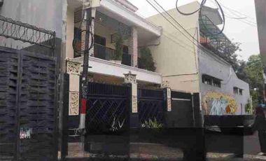 Harga Menarik!  Rumah Besar 2 Lantai Siap Huni Johar Baru – LT 208 m², Akses Strategis