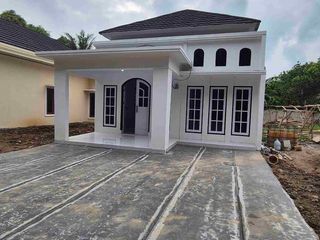 rumah kampung pinggir jalan deket polda dan kp3b