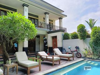 Guesthouse 14 Rooms For Leasehold In Prime Padang Linjong, Canggu