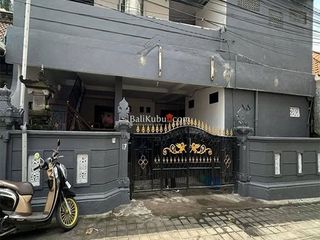AMS-048.YLD  🏡 INVESTASI MENGUNTUNGKAN! Rumah Kost 11 Kamar FULL Penghuni di Sumerta, Denpasar Timur – Income Stabil!