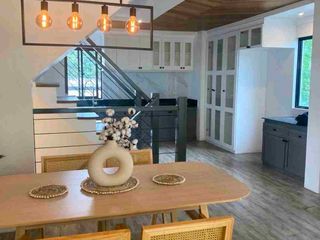 AFPOVAI townhouse for sale 4 bedrooms and Renovated