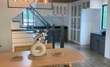 AFPOVAI townhouse for sale 4 bedrooms and Renovated