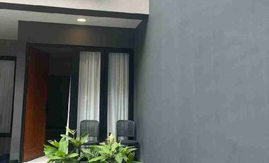 Rumah 3+1 BR Grand Trevista Kebon Jeruk furnish Tanah luas private cluster