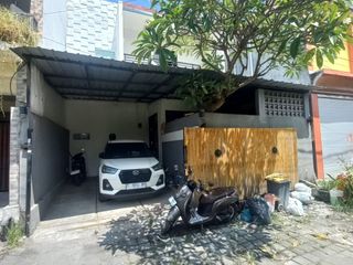 RUMAH SEMI VILLA 2 LANTAI DI JL GN TANGKUBAN PERAHU DENPASAR BARAT