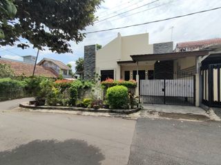 Rumah Nyaman 1 Lantai di Nirwana Estate Cikaret – Hook Strategis, Lingkungan Tenang!