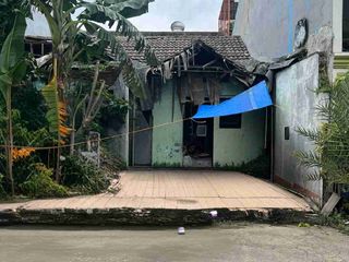 dijual rumah tua di duta bandara permai
