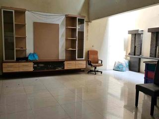 DIJUAL RUMAH SIAP HUNI 2 LANTAI DI METRO PERMATA 1