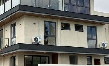FOR SALE: BRAND NEW 6BR MODERN HOUSE with Roof Deck in Avida Parkways Settings NUVALI