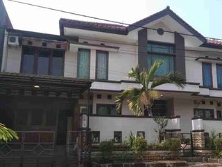 RUMAH MODERN MEWAH BOGOR HARGA MIRING LOKASI NYAMAN STRATEGIS HALAMAN LUAS 2 LANTAI