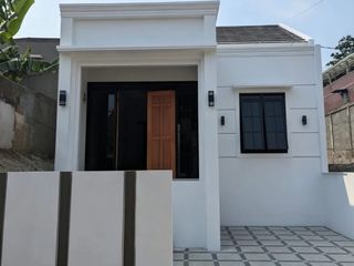 Rumah Baru Minimalis Dekat Jalan Raya Bebas Banjir FRee Pagar & Kitchenset